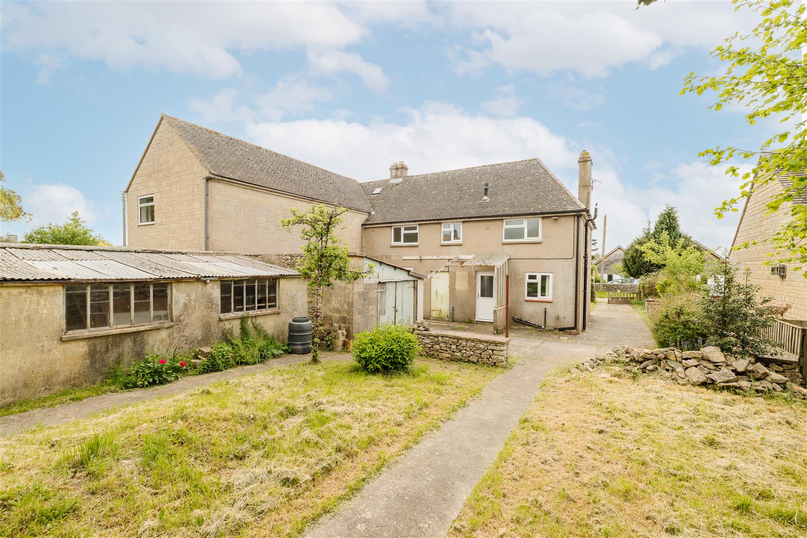 Old Common, Minchinhampton. Ford Loveday Estate Agency